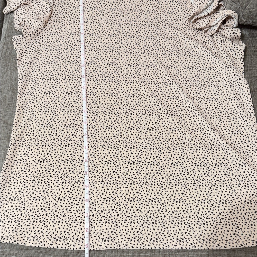 🥀Adrianna Papell Black and Tan Ruffle Sleeve Blouse - Picture 5 of 5
